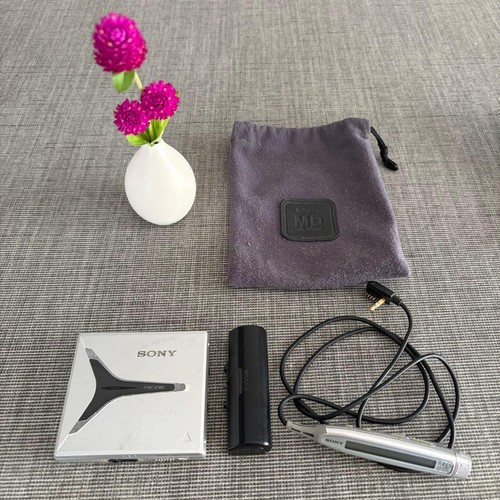 Sony e90 walkman - sony,